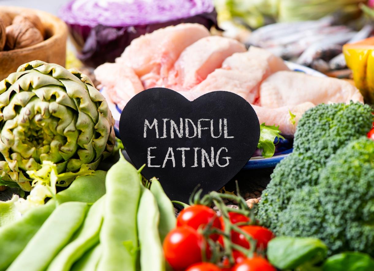 Mindful eating și relația cu mâncarea